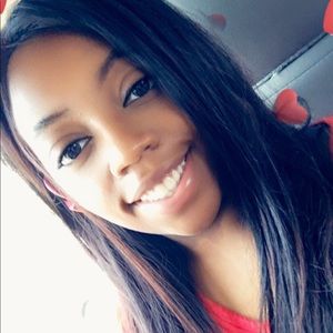 Meet your Posher, Tonae